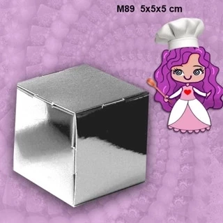 Embalagem M89 Cubo em papel Laminado nas cores Ouro, Prata e Vermelho - Medidas: 05x05x05cm - Pacote com 10 Unidades.