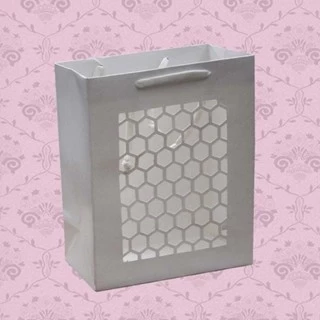 Sacola MS20 em papel Branco Colmeia - 15x7,5x19 cm- Pacotes com 10 unidades