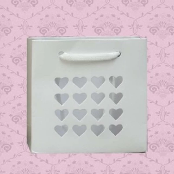 Sacola MS10 em papel Branco Coração 250GR - 10x4x10 cm - Pacote com 10 unidades